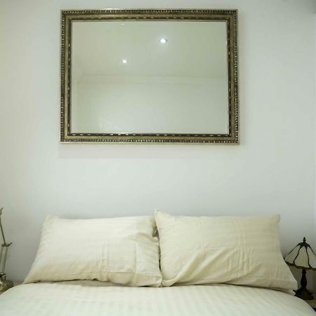 The Ploughman'S Rest Apartment Brighton Exterior photo